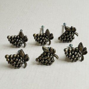 Atlas Homewares Pewter Grape Cluster Cabinet Pulls Knobs Drawer Cabinet Set of 6